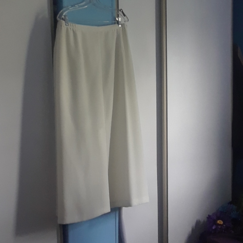 Long skirt off-white